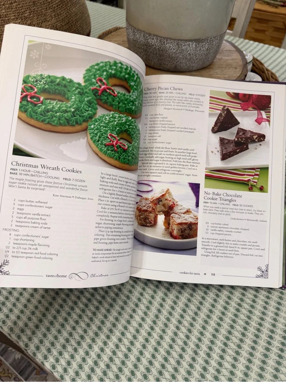 Taste of Home Christmas Cookbook Hardcover Y2K Christmas Cookbook Illustrations